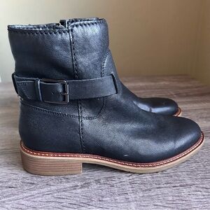 Clarks Black Leather Ankle Boots, Size: 7.5